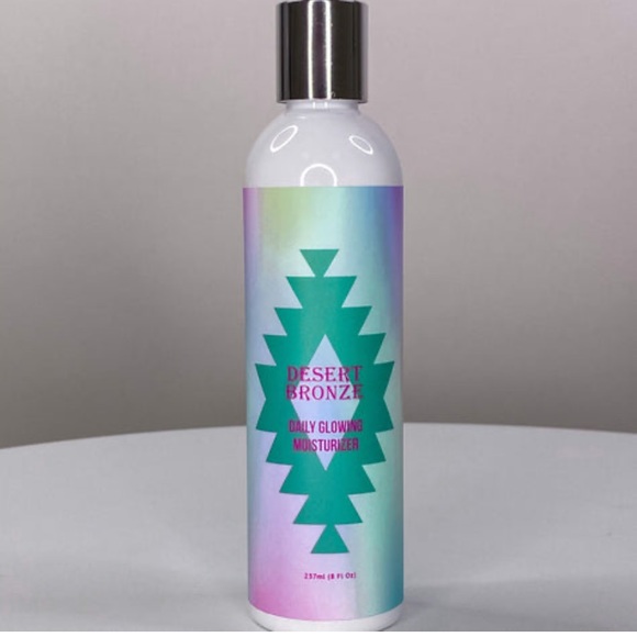 Other - Desert Bronze Daily Glow Moisturizer